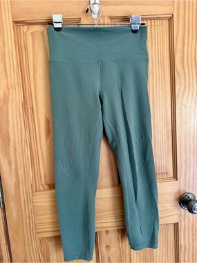 Lululemon Align cropped leggings - sage - 8
